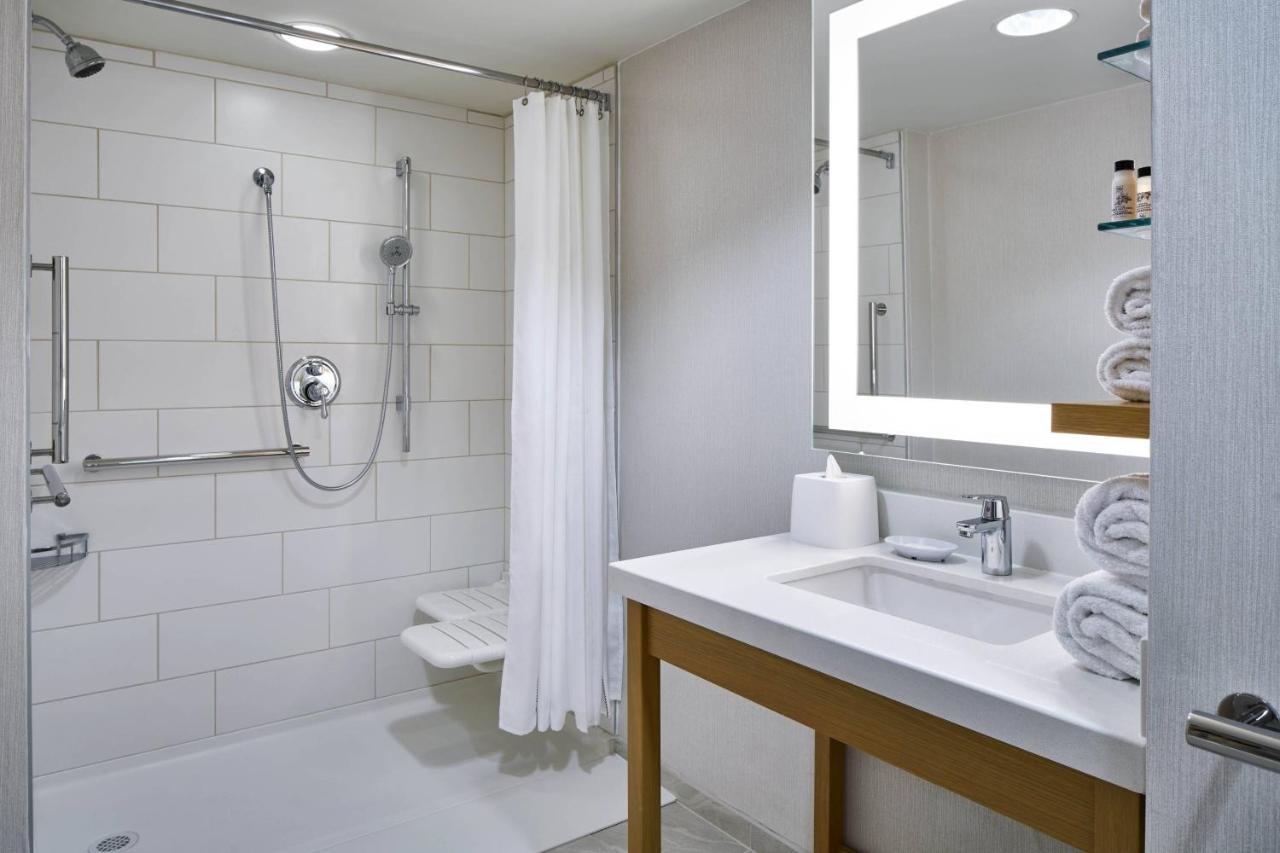 Delta Hotels By Marriott Norfolk Airport Экстерьер фото
