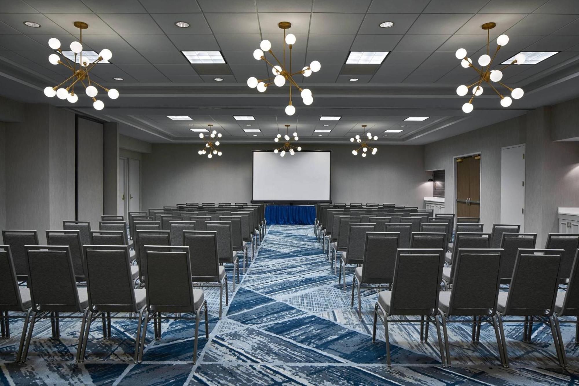 Delta Hotels By Marriott Norfolk Airport Экстерьер фото