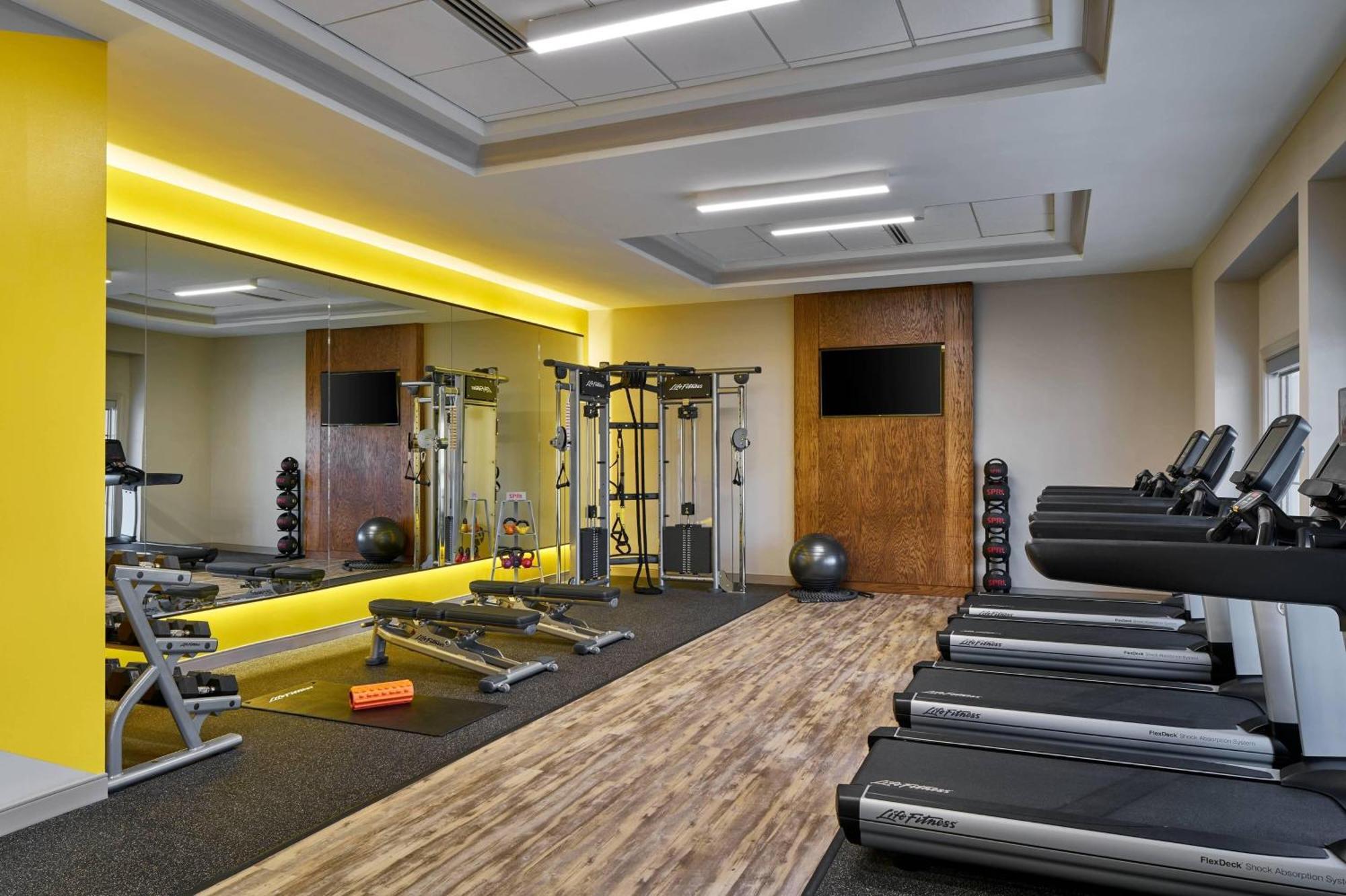Delta Hotels By Marriott Norfolk Airport Экстерьер фото