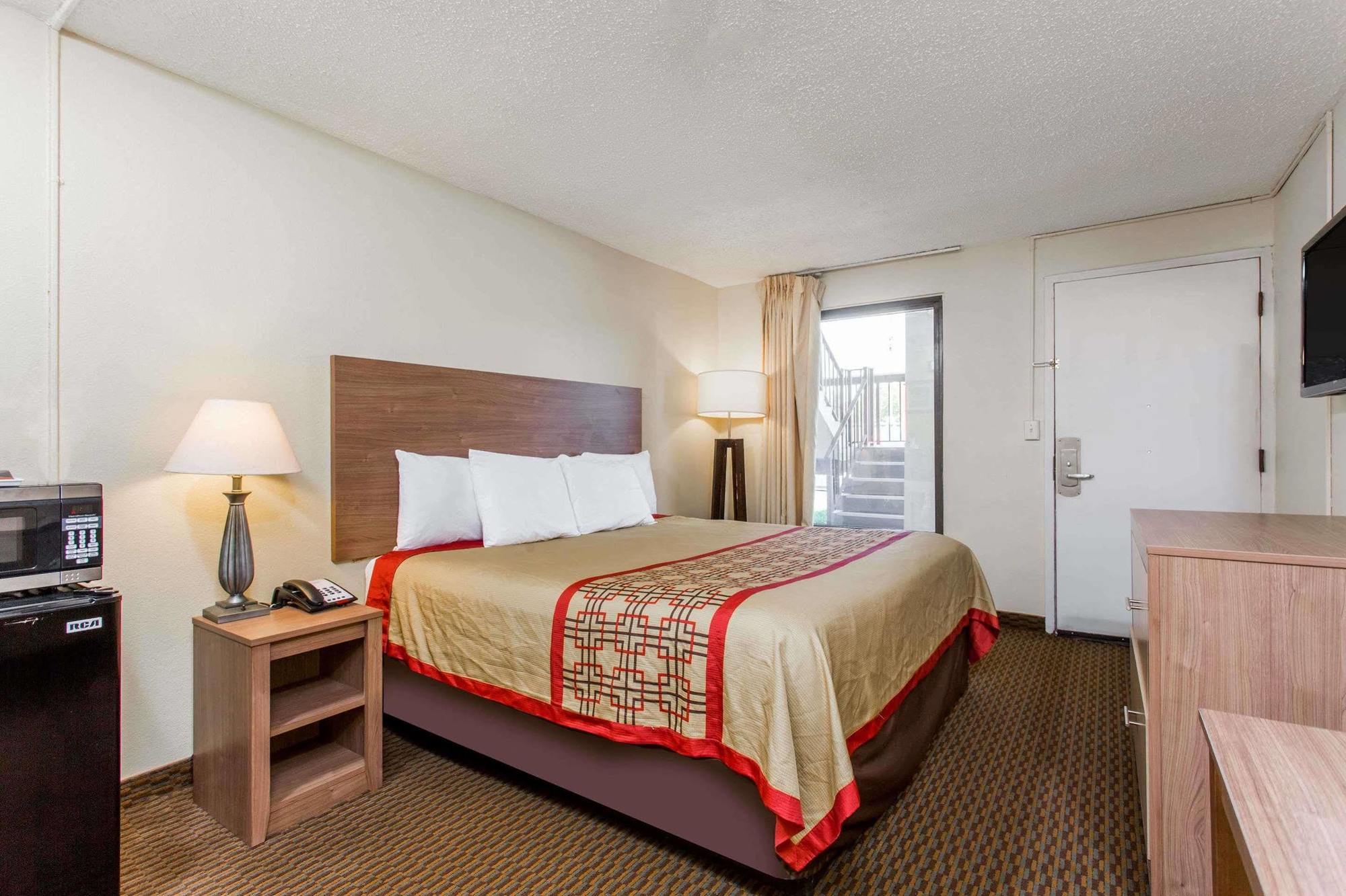 Delta Hotels By Marriott Norfolk Airport Экстерьер фото